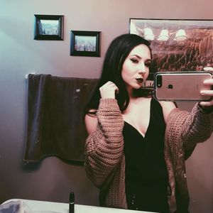 Meet your Posher, Alisa